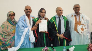 صورة جميلة بنت أسواد تحرز درجة مشرف جدا في أطروحتها لنيل الدكتوراه في علوم الاقتصا