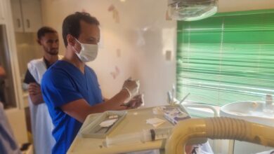 صورة الدكتور لمن ولد عمار أخصائي أمراض الفم والاسنان  نموذج للخبرة والكفاءة والاخلاق