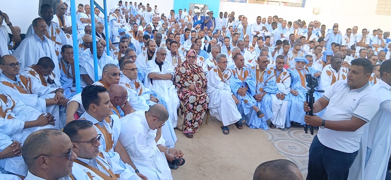 المدير الاداري والمالي لشركة  “موريبوصت” يشارك في إجتماع  حزب الانصاف بأطر ولاية لعصابه