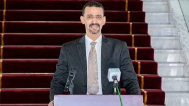صورة الدكتور الحسين ولد مدو … مسيرة نجاح ومقام لا تصله سهام الفاشلين / أحمد الناده